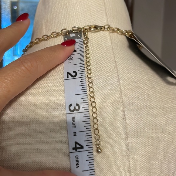 New bib style tier drop layer statement necklace. Green and gold w/ extension - Picture 11 of 11